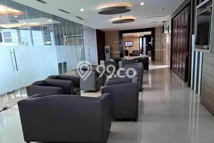 Unit Komersial Dijual di Jakarta Selatan LT 328m2 & LB 346m2 Unit Komersial Dijual di Jakarta Selatan LT 328m2 & LB 346m2