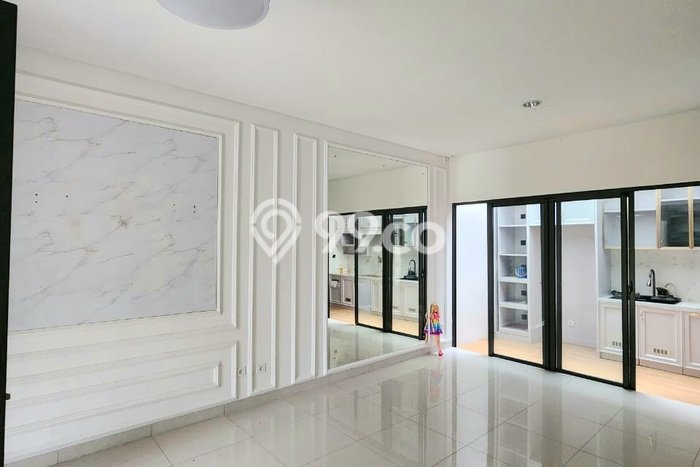 Ready to Use! Luxury House LT 84m2 Desain Elegan di Jakarta Garden City Ready to Use! Luxury House LT 84m2 Desain Elegan di Jakarta Garden City