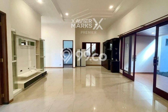 Ready to Use! Premium House LT 300m2 Desain Elegan di Villa Puncak Tidar Ready to Use! Premium House LT 300m2 Desain Elegan di Villa Puncak Tidar