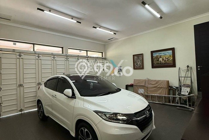 Rumah Elit LB 360m2 Siap Huni Desain Elegan di Villa Puncak Tidar, Malang Rumah Elit LB 360m2 Siap Huni Desain Elegan di Villa Puncak Tidar, Malang