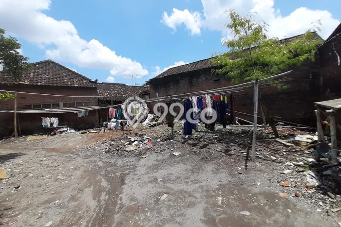 Lahan Strategis di Semanggi Dijual dengan Luas 105m2 Lahan Strategis di Semanggi Dijual dengan Luas 105m2