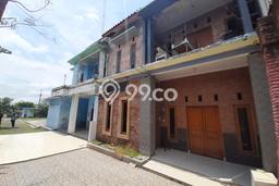 Jual Rumah Strategis Bagus Punya 12 KT di Nusukan Solo SHM Jual Rumah Strategis Bagus Punya 12 KT di Nusukan Solo SHM