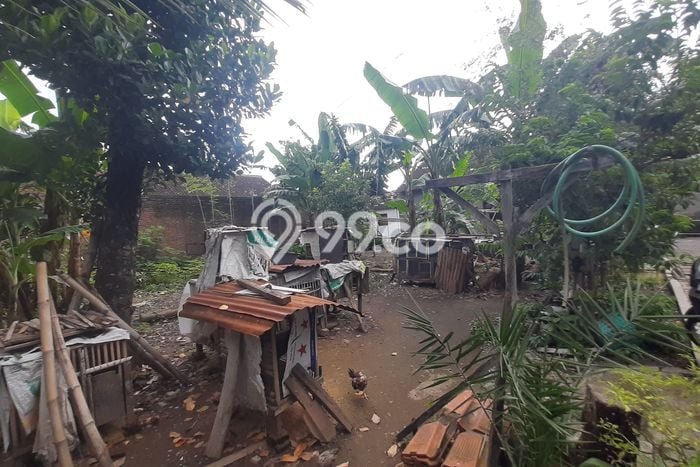 Tanah Dijual Lokasi Strategis di Karanganyar dengan Luas 260m2 Tanah Dijual Lokasi Strategis di Karanganyar dengan Luas 260m2