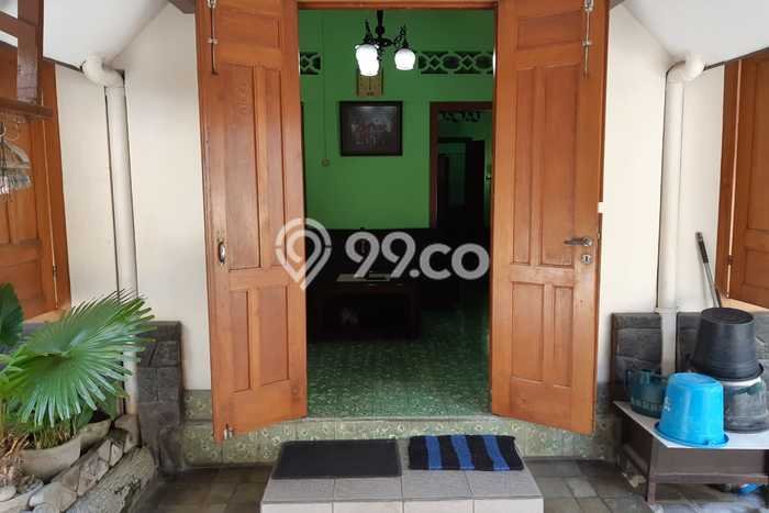 Rumah Mewah Siap Huni LT 492m2 di Slamet Riyadi, Solo Rumah Mewah Siap Huni LT 492m2 di Slamet Riyadi, Solo