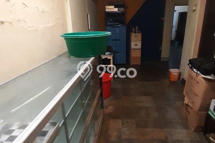 Rumah Luas Asri 7 KT Siap Pakai di Slamet Riyadi Surakarta Rumah Luas Asri 7 KT Siap Pakai di Slamet Riyadi Surakarta
