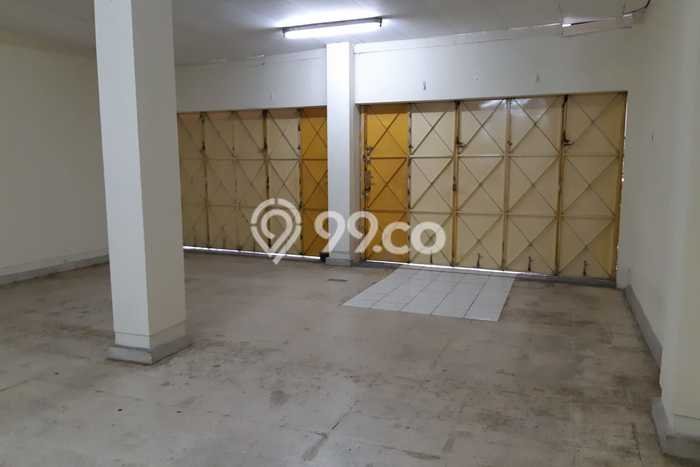 Rumah Mewah Siap Huni LT 492m2 di Slamet Riyadi, Solo Rumah Mewah Siap Huni LT 492m2 di Slamet Riyadi, Solo