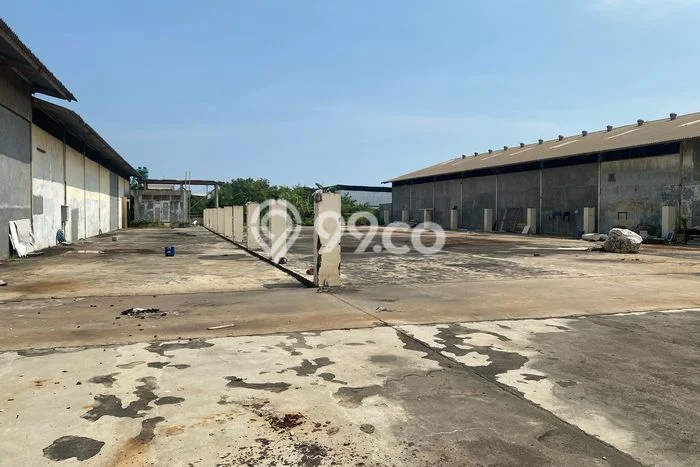 Tanah Disewa Strategis di Jakarta Barat Luas 2376m2 Tanah Disewa Strategis di Jakarta Barat Luas 2376m2