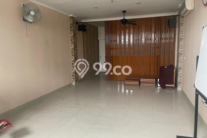 Ruko Bagus Dijual LB 190m2 Lokasi Strategis Jakarta Barat Area Cocok untuk Berbisnis Ruko Bagus Dijual LB 190m2 Lokasi Strategis Jakarta Barat Area Cocok untuk Berbisnis