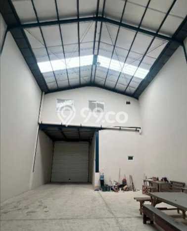 LOKASI STRATEGIS! Gudang Disewakan Kawasan Cipondoh, Luas 288m², Lokasi Niaga LOKASI STRATEGIS! Gudang Disewakan Kawasan Cipondoh, Luas 288m², Lokasi Niaga