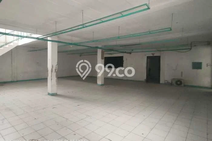 LOKASI PREMIUM! Gudang di Cengkareng, Luas 1800m², Akses Strategis LOKASI PREMIUM! Gudang di Cengkareng, Luas 1800m², Akses Strategis