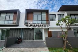 NEW LISTING! Rumah Strategis di Wiyung, Luas 1m2m² LB 0m2m² NEW LISTING! Rumah Strategis di Wiyung, Luas 1m2m² LB 0m2m²