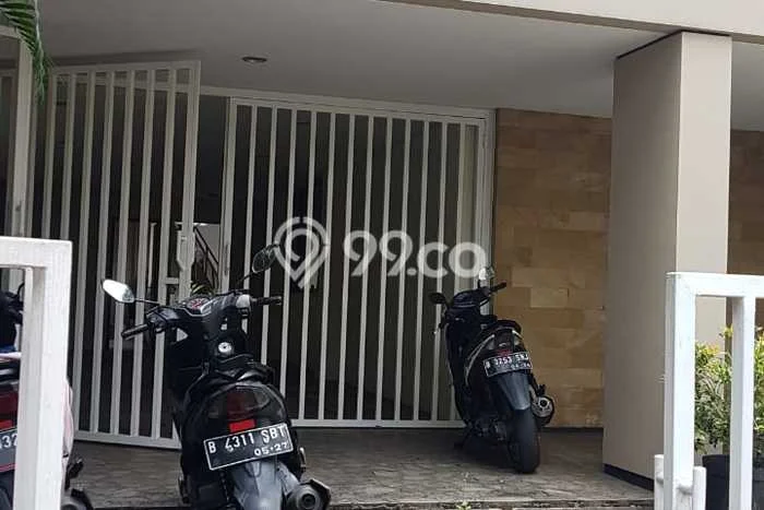 Disewakan Rumah Modern di Pancoran Harga Rp 750 Juta/ Tahun Disewakan Rumah Modern di Pancoran Harga Rp 750 Juta/ Tahun