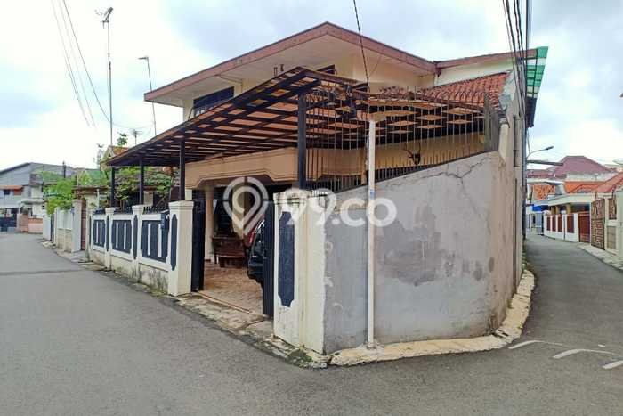 Rumah Elit Modern Siap Huni di Cawang Jakarta Timur Rumah Elit Modern Siap Huni di Cawang Jakarta Timur