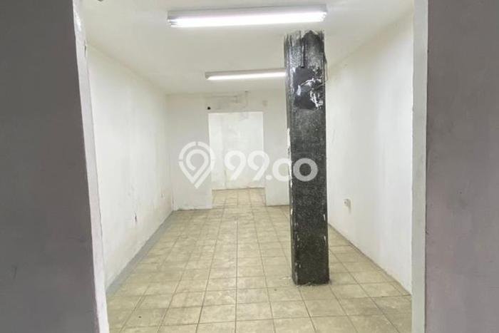 Unit Gudang Disewa Lokasi Kebayoran Lama, Jakarta Selatan Spesifikasi Luas Bangunan 600m2 Unit Gudang Disewa Lokasi Kebayoran Lama, Jakarta Selatan Spesifikasi Luas Bangunan 600m2