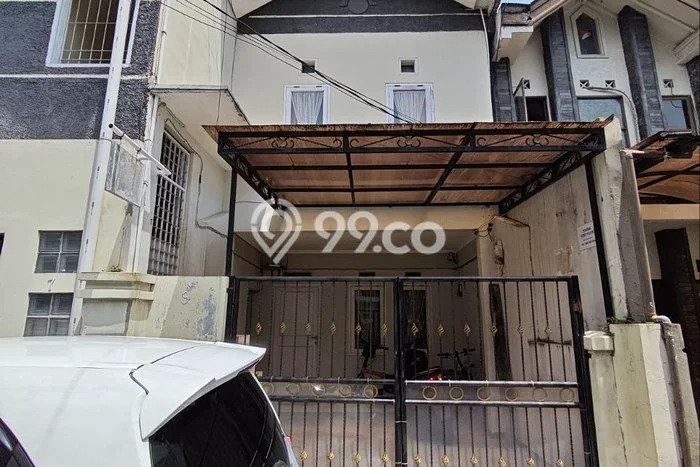 Unit Kost Dijual di Turangga dengan 8 Kamar Kawasan Ramai Unit Kost Dijual di Turangga dengan 8 Kamar Kawasan Ramai