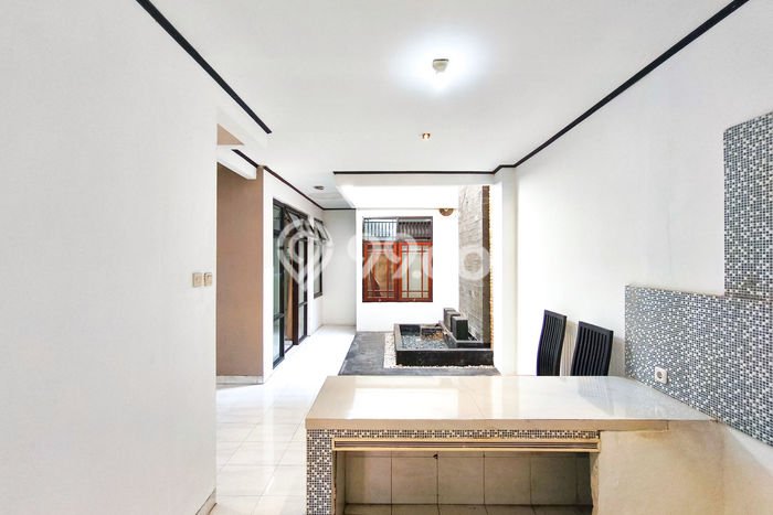 Jual Rumah Minimalis Bagus Punya 5 KT di Serpong Tangerang Selatan SHM Jual Rumah Minimalis Bagus Punya 5 KT di Serpong Tangerang Selatan SHM