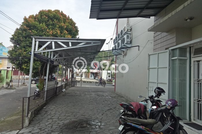 Ruko di , Luas 336m2m², Posisi Jalan Utama Ruko di , Luas 336m2m², Posisi Jalan Utama