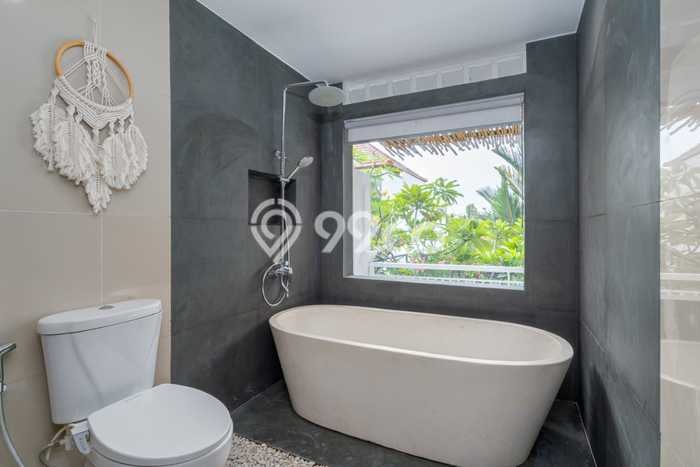 Vila Kawasan , Area 217m2m², Dekat Mudah Pusat Kota Vila Kawasan , Area 217m2m², Dekat Mudah Pusat Kota