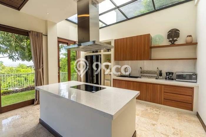 Vila Kawasan , Dimensi 542m2m², Lokasi Potensial untuk usaha Vila Kawasan , Dimensi 542m2m², Lokasi Potensial untuk usaha