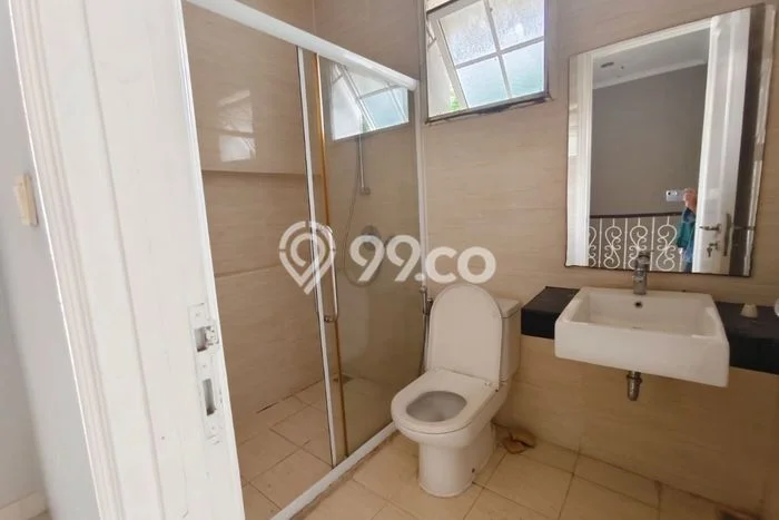 Rumah Cantik Siap Pakai Di Cipondoh Luas 120m2 Aman Rumah Cantik Siap Pakai Di Cipondoh Luas 120m2 Aman