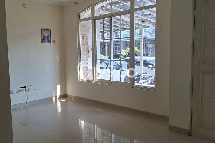 Disewakan Cepat Rumah Kondisi Bagus di Kawasan Cipondoh, Tangerang Disewakan Cepat Rumah Kondisi Bagus di Kawasan Cipondoh, Tangerang