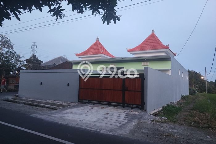 Disewakan! Rumah 2 Kamar Tidur &
2 Kamar Mandi di Belalang, Tabanan Disewakan! Rumah 2 Kamar Tidur &
2 Kamar Mandi di Belalang, Tabanan