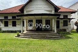 Ready to Use! Premium House LT 1694m2 Desain Elegan di Burangrang Ready to Use! Premium House LT 1694m2 Desain Elegan di Burangrang