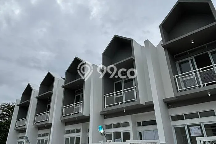 Dijual Rumah 4 Kamar Lokasi Ideal Bagus dan Strategis di Arcamanik Dijual Rumah 4 Kamar Lokasi Ideal Bagus dan Strategis di Arcamanik