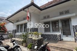 Hunian Elit LB 500m2 Siap Huni Desain Elegan di Sayap Dago, Bandung Hunian Elit LB 500m2 Siap Huni Desain Elegan di Sayap Dago, Bandung