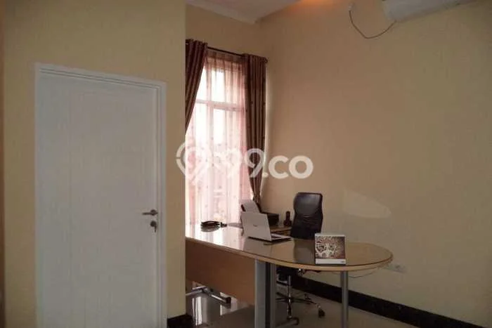 Unit Kost Dijual di Tangerang Spesifikasi 8 Kamar Tidur dan Area Ramai Unit Kost Dijual di Tangerang Spesifikasi 8 Kamar Tidur dan Area Ramai
