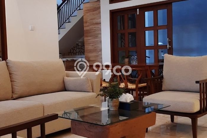 Ready to Use! Luxury House LT 294m2 Desain Elegan di Sentul Ready to Use! Luxury House LT 294m2 Desain Elegan di Sentul