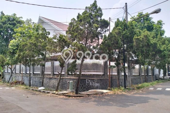 Hunian Eksklusif Siap Huni LT 500m2 di Cinere, Depok Hunian Eksklusif Siap Huni LT 500m2 di Cinere, Depok