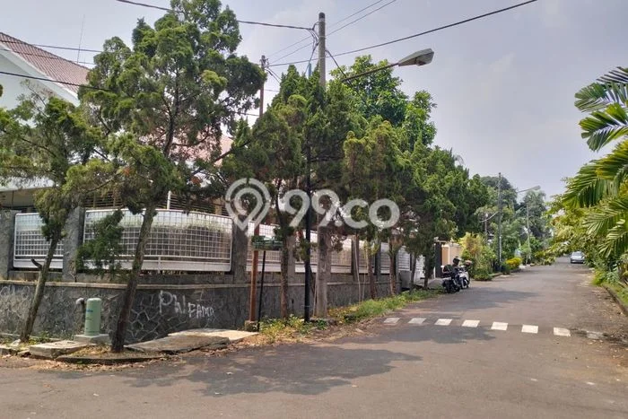 Hunian Eksklusif Siap Huni LT 500m2 di Cinere, Depok Hunian Eksklusif Siap Huni LT 500m2 di Cinere, Depok