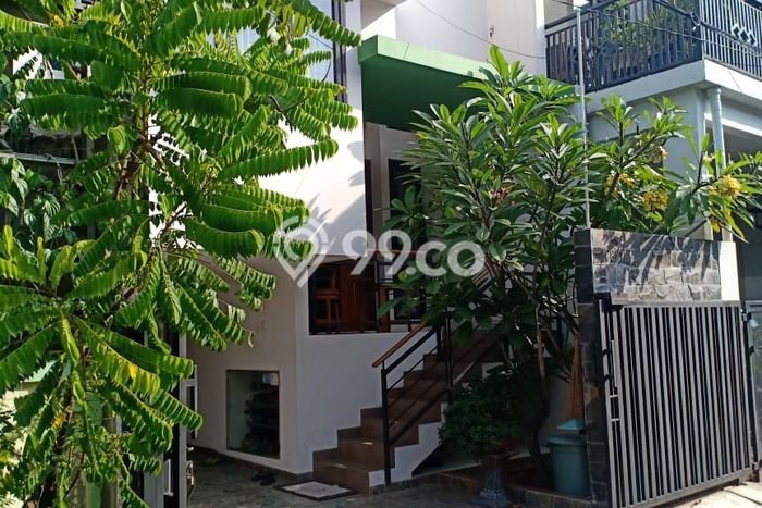 Rumah Strategis Modern Lb 195m2 di Duren Sawit, Jakarta Timur Rumah Strategis Modern Lb 195m2 di Duren Sawit, Jakarta Timur