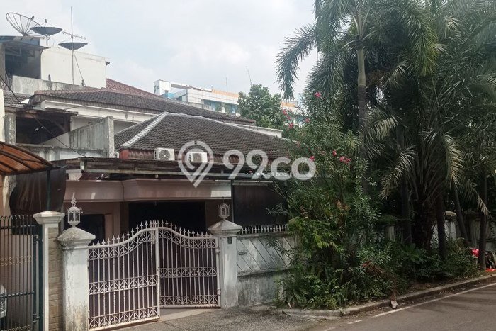 For Sale! Luxury House LT 465m2 Desain Elegan di Pulomas For Sale! Luxury House LT 465m2 Desain Elegan di Pulomas