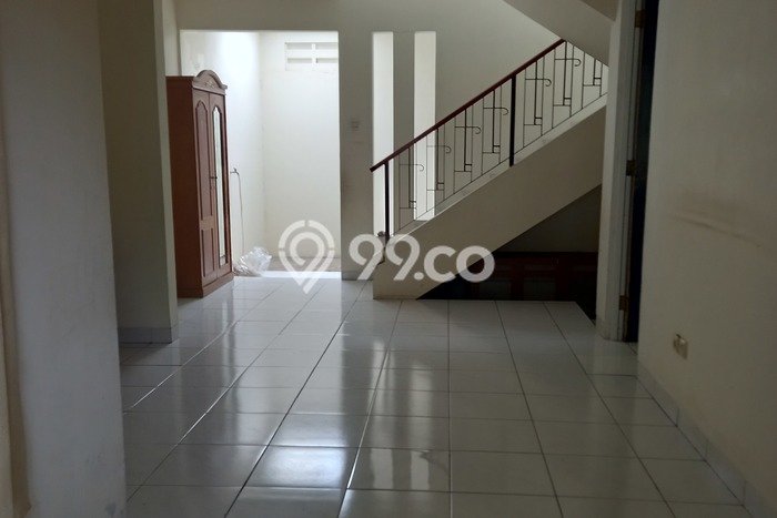 Rumah di Legenda Wisata, 2 KM, Akses Rumah Sakit, Luas 120m² Bangunan 110m² Rumah di Legenda Wisata, 2 KM, Akses Rumah Sakit, Luas 120m² Bangunan 110m²