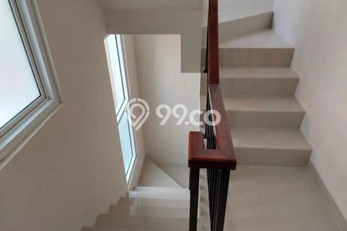 Rumah Luas Asri 3 KT Siap Pakai di Gading Serpong Elista Village Tangerang Rumah Luas Asri 3 KT Siap Pakai di Gading Serpong Elista Village Tangerang