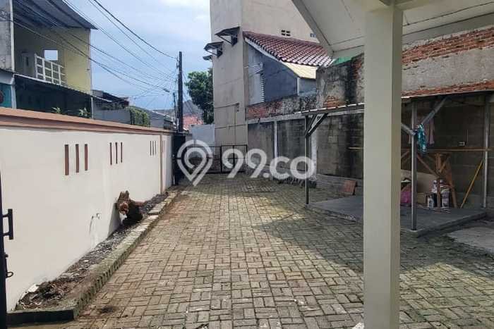 For Sale Rumah 5 Kamar Lokasi Ideal Bagus dan Strategis di Cibodas For Sale Rumah 5 Kamar Lokasi Ideal Bagus dan Strategis di Cibodas