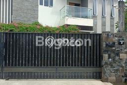 For Sale! Luxury House LT 330m2 Desain Elegan di Demangan For Sale! Luxury House LT 330m2 Desain Elegan di Demangan