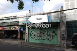 AREA KOMERSIAL! Ruko Kawasan Gondomanan, Luas 330m², Jalan Raya AREA KOMERSIAL! Ruko Kawasan Gondomanan, Luas 330m², Jalan Raya