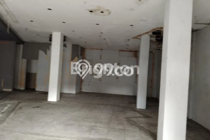 Ruko Kawasan Strategis di Terban, Luas 156m², Lokasi Strategis Ruko Kawasan Strategis di Terban, Luas 156m², Lokasi Strategis