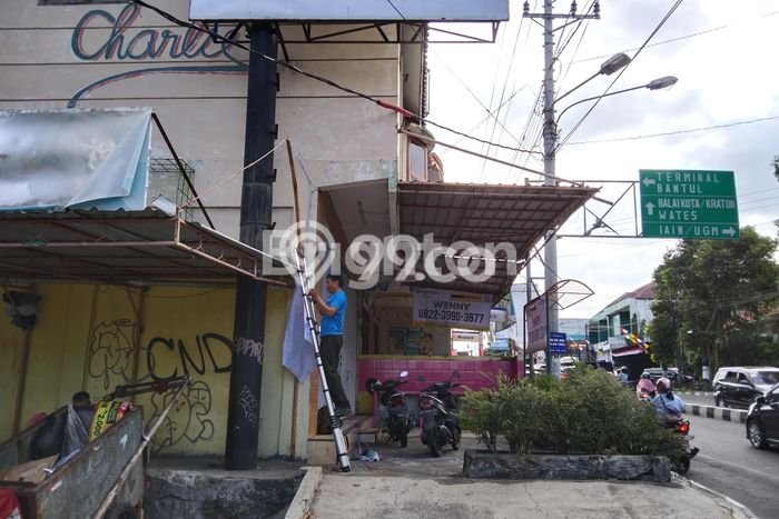 Ruko disewakan lokasi strategis Umbulharjo Yogyakarta 166m2 Ruko disewakan lokasi strategis Umbulharjo Yogyakarta 166m2