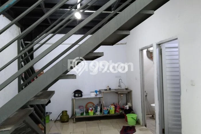 Area Ramai! Komersial Dijual di Mlati untuk Bisnis Luas Bangunan 400m2 Area Ramai! Komersial Dijual di Mlati untuk Bisnis Luas Bangunan 400m2