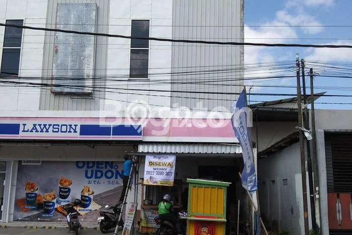 Ruko disewakan di Gondokusuman Yogyakarta dengan luas bangunan 338m2 Ruko disewakan di Gondokusuman Yogyakarta dengan luas bangunan 338m2