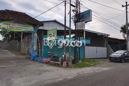 Gudang Lokasi Komersial Kawasan Banguntapan, Luas 615m², Akses Strategis Gudang Lokasi Komersial Kawasan Banguntapan, Luas 615m², Akses Strategis