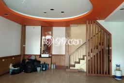 Ruko Area Premium Kawasan Mergangsan, Luas 185m², Ramai Ruko Area Premium Kawasan Mergangsan, Luas 185m², Ramai
