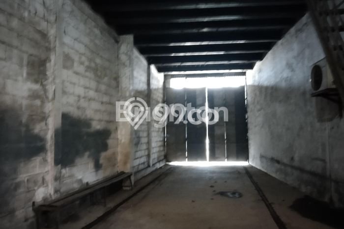 Unit Gudang Dijual di Mlati Sleman 1200m2 Unit Gudang Dijual di Mlati Sleman 1200m2