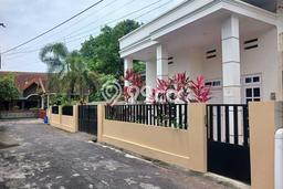 Jarang Ada! Rumah Sewa 3 Kamar Bagus Siap Huni Sleman Jarang Ada! Rumah Sewa 3 Kamar Bagus Siap Huni Sleman