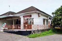 KESEMPATAN TERBAIK! Rumah Asri area Mlati, LT 145m² Bangunan 130m² KESEMPATAN TERBAIK! Rumah Asri area Mlati, LT 145m² Bangunan 130m²