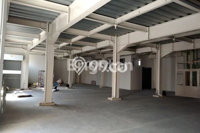 Gudang Premium Kawasan Jetis, Luas 1200m², Area Niaga Gudang Premium Kawasan Jetis, Luas 1200m², Area Niaga